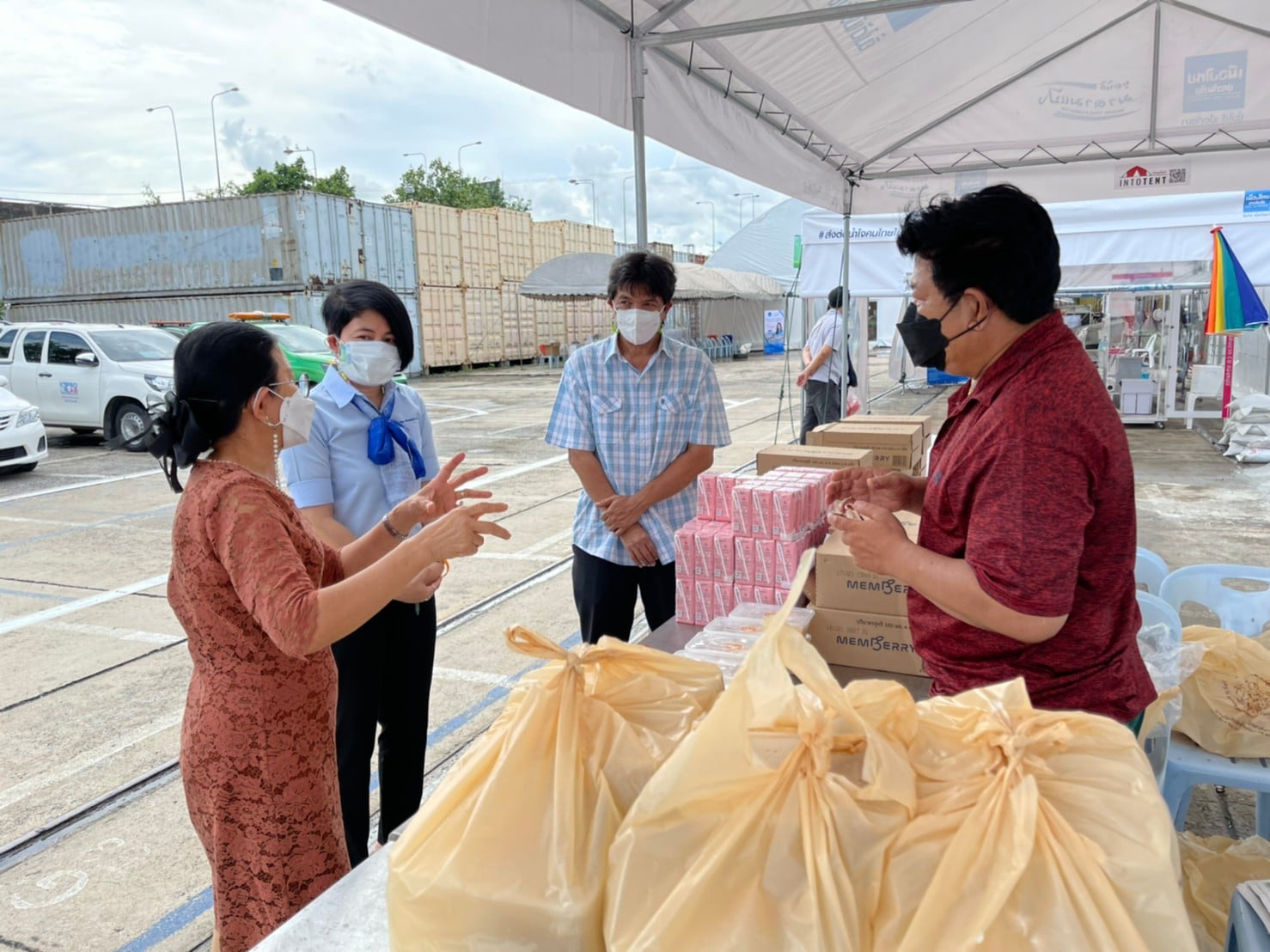 กิจกรรม CSR แจกน้ำดื่มและทิชชู่ 5